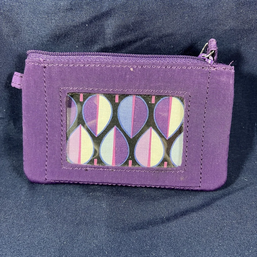 Vera Bradley Wallet Purple Compact Organize Change Purse Quilted Chic - Picture 1 of 3